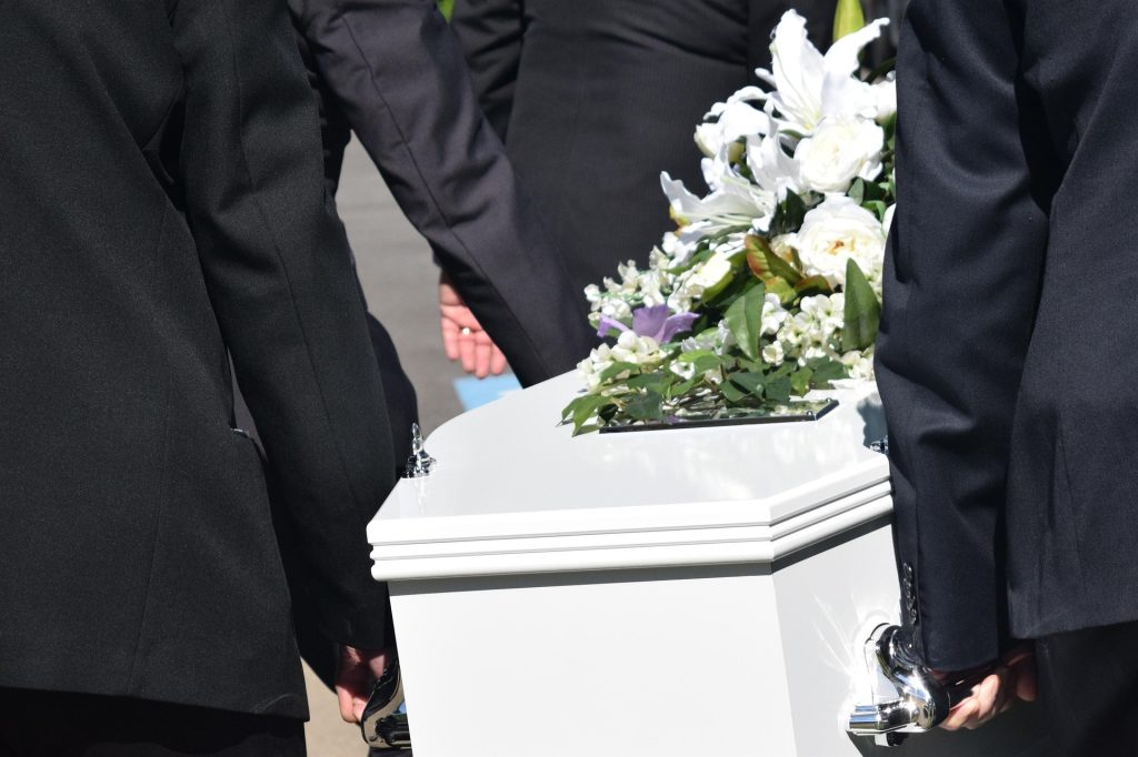 carolynabooth funeral 2421820 1920.jpg